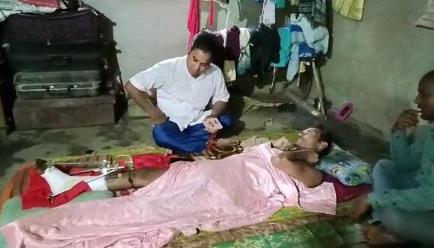 ଦୁର୍ଘଟଣାରେ ଆହତ ଡ୍ରାଇଭରକୁ ସହାୟତାର ହାତ ବଢ଼ାଇଲା ସାନଭୀ ସେବା ଟ୍ରଷ୍ଟ