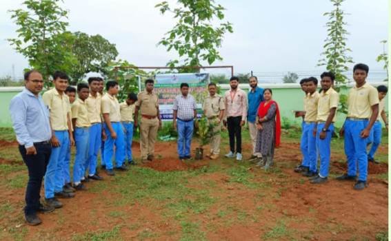 ଆଦର୍ଶ ବିଦ୍ୟାଳୟରେ ୭୪ ତମ ବନ ମହୋତ୍ସବ ଅନୁଷ୍ଠିତ