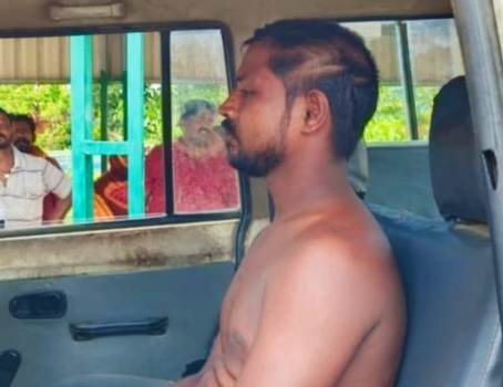 ଦୁଇ ଚେନ ଲୁଟେରା ଙ୍କୁ ଧରି ଗ୍ରାମବାସୀ ଛେଚିଲେ