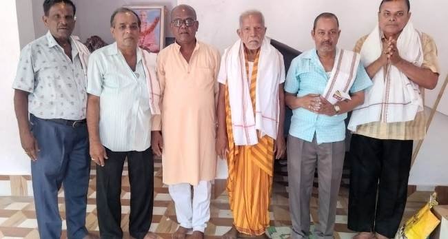 ପବିତ୍ର ଗୁରୁ ପୂଣ୍ଣିମା ଅବସରରେ ଶୁଭକାମନା ଚାରିଟେବୁଲ ଟ୍ରଷ୍ଟ ପକ୍ଷରୁ ଗୁରୁ ପୂଜନ