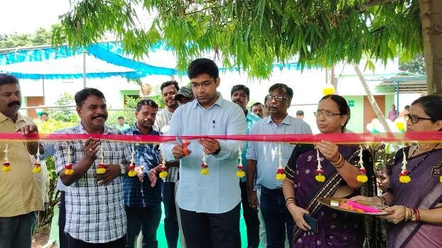 ଦିବ୍ୟାଙ୍ଗ ଛାତ୍ରଛାତ୍ରୀଙ୍କୁ ଡାକ୍ତରୀ ପରୀକ୍ଷଣ ଓ ବିଭିନ୍ନ ଉପକରଣ ବଣ୍ଟନ