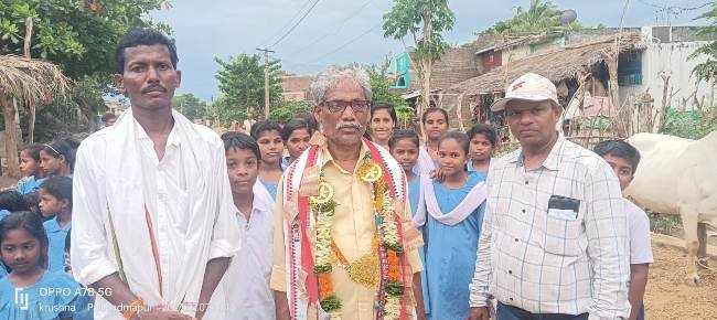 ପ୍ରାଥମିକ ବିଦ୍ୟାଳୟର ଶିକ୍ଷକଙ୍କୁ ଭବ୍ୟ ଅବସରକାଳୀନ ସମ୍ବର୍ଦ୍ଧନା