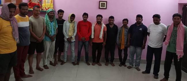 ୧୩ ଜଣିଆ ଡକାୟତ ଗ୍ୟାଙ୍ଗକୁ ଗିରଫ କଲା କଳାହାଣ୍ଡି ପୋଲିସ