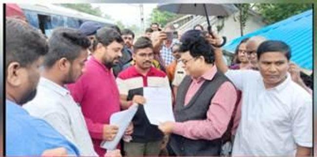 ୱାଲଟିୟର ରେଳ ଡିଭିଜନର ଡିଆରଏମଙ୍କ ପାରଳାଖେମୁଣ୍ଡି ଗସ୍ତ