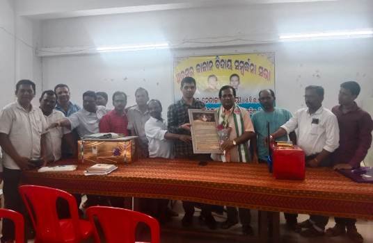 ଏ.ବି.ଇ.ଓ ଙ୍କୁ ଅବସରକାଳୀନ ସମ୍ବର୍ଦ୍ଧନା ପ୍ରଦାନ