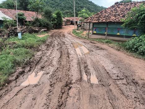 କଙ୍କଡାବେଡା ଗାଁ ମୁଣ୍ଡରେ ରାସ୍ତା ମରଣଯନ୍ତା