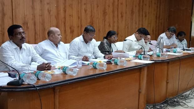 ସଦଭବନା ସଭା ଗୃହରେ ରାଜସ୍ବ ଓ ବିପର୍ଯ୍ୟୟ ପରିଚାଳନା ବିଭାଗ ମନ୍ତ୍ରୀଙ୍କ ସମୀକ୍ଷା