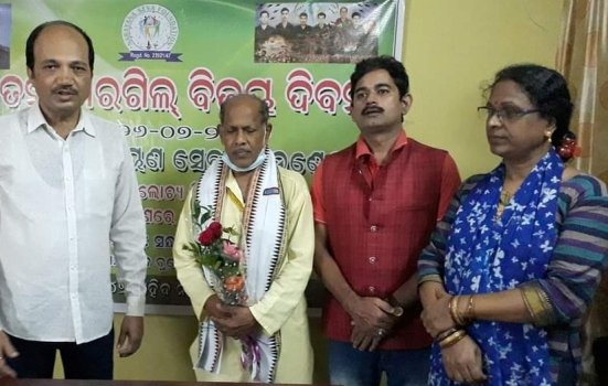 ସମର୍ପିତ ସେବା ପାଇଁ ବ୍ରଜବନ୍ଧୁ ହେଲେ ସମ୍ମାନିତ
