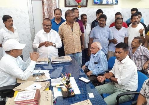 ପଲିଥିନ ବ୍ୟବହାର କଟକଣା ଓ ଚଢ଼ଉକୁ ବିରୋଧ କରି ପାରଳାରେ ସମସ୍ତ ହୋଟେଲ ବନ୍ଦ