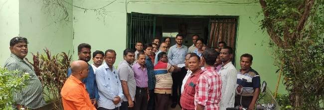 ମୁଖ୍ୟମନ୍ତ୍ରୀଙ୍କ ଉଦ୍ଦେଶ୍ୟରେ ଦାବିପତ୍ର ପ୍ରଦାନ
