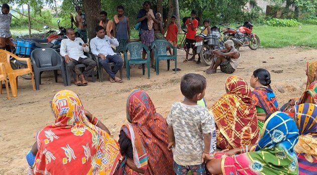 ଡିମିରିଆ ୮ନଂ ୱାର୍ଡ ରାସ୍ତା ନିର୍ମାଣ ପାଇଁ ପ୍ରତିଶୃତି ଦେଲେ ସରପଞ୍ଚ