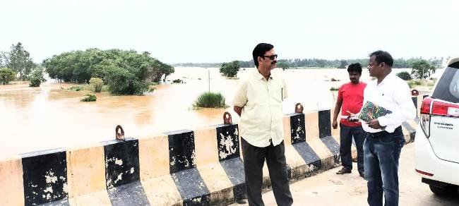 ବନ୍ୟା ପାଣି ଘେରରେ ୫୦ ଗ୍ରାମ