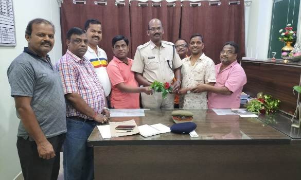 ବେଲଗୁଣ୍ଠା ବଣିକ ସଂଘ ପକ୍ଷରୁ ନୂତନ ଥାନା ଅଧିକାରୀଙ୍କୁ ସ୍ୱାଗତ