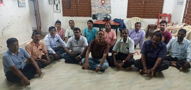 ଚାରିଦଫା ଦାବୀ ନେଇ ବିଡ଼ିଓଙ୍କୁ ସ୍ମାରକ ପତ୍ର ପ୍ରଦାନ କଲେ ପିଇଓ ସଂଘ