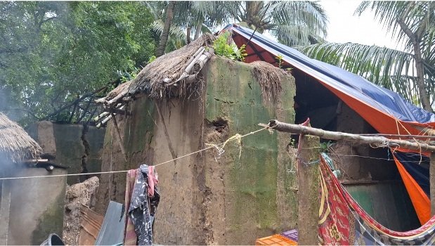 ମିଳଲାନି ଭତ୍ତା କି ଆବାସ ଗୃହ,ଭଙ୍ଗାଘରେ ମସୁରୀ ଭିତରେ ବିତୁଛି ଜୀବନ