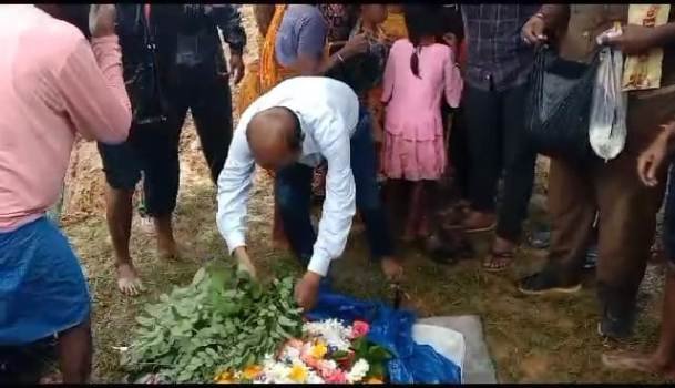 ଚିକିତ୍ସାଧୀନ ଅବସ୍ଥାରେ ଅସୁସ୍ଥ ହାତୀଛୁଆ ର ମୃତ୍ୟୁ