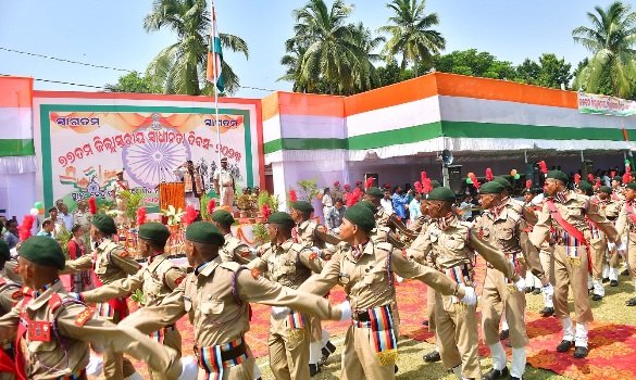 କେନ୍ଦ୍ରାପଡ଼ା ଜିଲ୍ଲା ଜିଲ୍ଲାସ୍ତରୀୟ ୭୭ତମ ସ୍ୱାଧୀନତା ଦିବସ ପାଳିତ