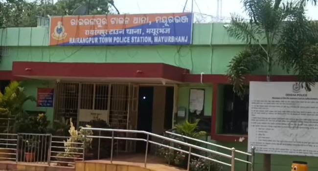 ବେଆଇନ ଗଂଜେଇ ବେପାରୀଙ୍କୁ ବାନ୍ଧିଲା ରାଇରଙ୍ଗପୁର ଟାଉନ ପୋଲିସ