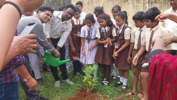 ବାଲିଗୁଡା ପାଟ୍ଟଖଣ୍ଡା ପବ୍ଲିକ ସ୍କୁଲରେ ବୃକ୍ଷରୋପଣ