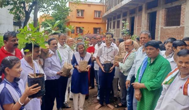 ପ୍ଲାଷ୍ଟିକ ମୁକ୍ତ,ପରିବେଶ ସୁରକ୍ଷା ଓ ଜଳକୁ ନେଇ ନିଆରା ସଚେତନତା କାର୍ଯ୍ୟକ୍ରମ