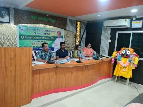 ଛତ୍ରପୁର ବ୍ଲକ୍ ଅଞ୍ଚଳର ପାରମ୍ପରିକ ଲୋକକଳା ଦଳଙ୍କୁ ପ୍ରଶିକ୍ଷଣ