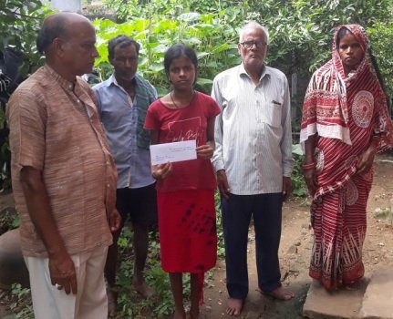 ଟ୍ରଷ୍ଟ ପକ୍ଷରୁ ସହାୟତା ପ୍ରଦାନ