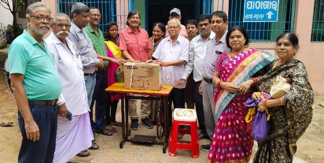 ଆଦିବାସୀ କନ୍ୟାଙ୍କୁ ହାତ ବଢ଼ାଇଲେ ସେବା ସଂଗଠନ ସହାୟକ