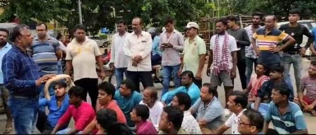 ଆଇନ ମାନୁନଥିବା ଅଧିକାରୀମାନଙ୍କୁ ଚାକିରିରୁ ବହିଷ୍କୃତ କରାଯାଉ