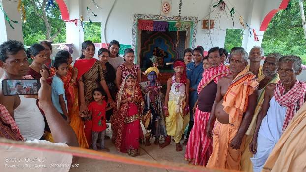 କୁନି ରାଧାକୃଷ୍ଣ ଙ୍କ ଗ୍ରାମ ପରିକ୍ରମା