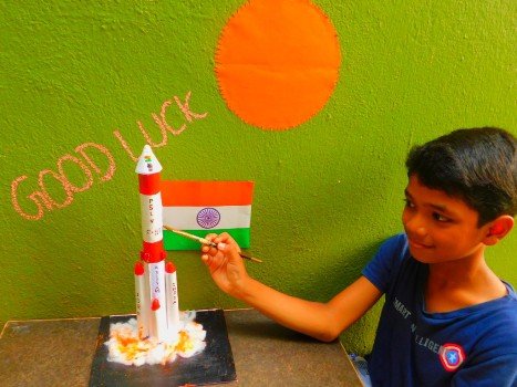 କାଗଜ କଳାରେ “ସୂର୍ଯ୍ୟ ମିଶନ”- ଆଦିତ୍ୟ-ଏଲ୍‌-୧କୁ ଶୁଭେଚ୍ଛା