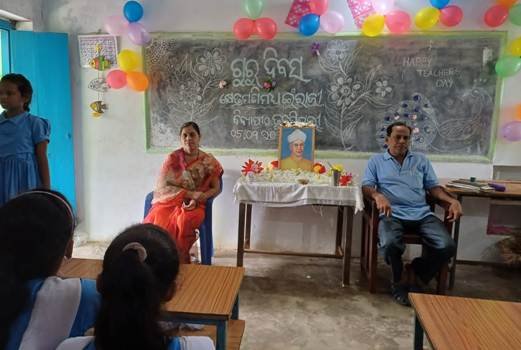 ଗୁରୁ ପୂଜନ ଦିବସ ପାଳିତ