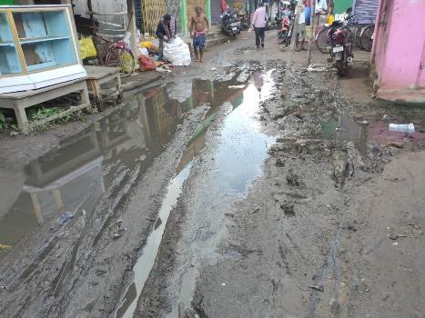 ଚାରିଛକ ମୁଖ୍ୟରାସ୍ତା ମରଣଯନ୍ତା ପାଲଟିଛି