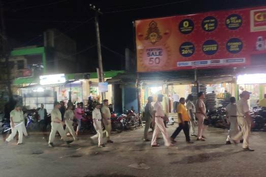 ଚାରିଛକ ପୋଲିସ ର ଫ୍ଲାଗମାର୍ଚ୍ଚ