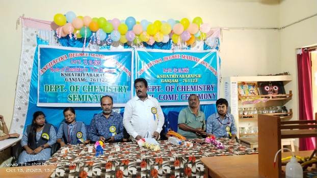 ସ୍ନାତକ ମହାବିଦ୍ୟାଳୟରେ ପଦାର୍ଥ ବିଜ୍ଞାନ ବିଭାଗର ଆଲୋଚନା ଚକ୍ର