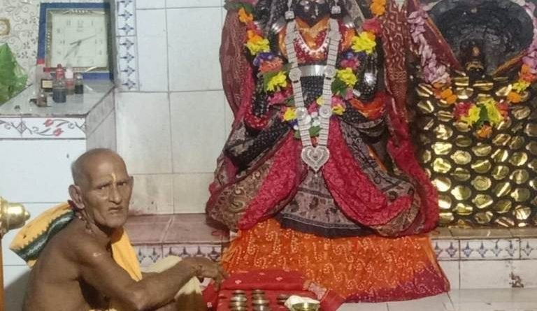 ବନ୍ଦର ଦେବୀ ମା’ ଚିତ୍ରେଶ୍ୱରୀଙ୍କ ପୀଠରେ ଷୋଳପୂଜା