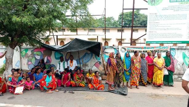 ପଟ୍ଟା ପ୍ରଦାନ ଦାବୀ ନେଇ ୨୩ ଦିନରେ ପହଞ୍ଚିଲା ଆମରଣ ଅନଶନ
