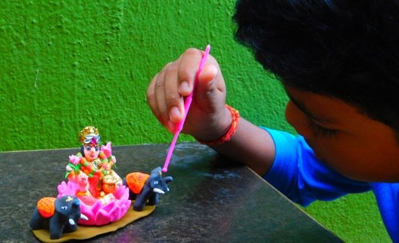 କୁନି ହାତରେ ଲକ୍ଷ୍ମୀ ସାଆନ୍ତାଣି