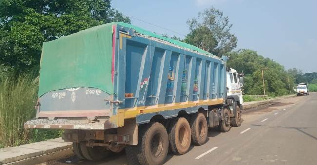 ଓଭରଲୋଡିଂ ଟ୍ରକରୁ ଜୋରିମାନା ଆଦାୟ