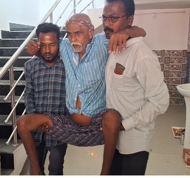 ଭିନ୍ନକ୍ଷମଙ୍କୁ ନିମ୍ନମାନର ବେଟେରୀ ଗାଡି ଯୋଗାଣକୁ ନେଇ ବଢ଼ୁଛି ଅସନ୍ତୋଷ