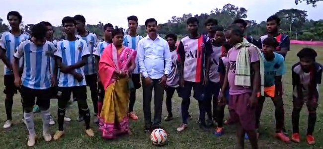ଜୁଆଙ୍ଗ ଜୁମିତ ତାରାସ କ୍ଲବ ପକ୍ଷରୁ ଫୁଟବଲ ଟୁର୍ଣ୍ଣାମେଣ୍ଟଜୁଆଙ୍ଗ ଜୁମିତ ତାରାସ କ୍ଲବ ପକ୍ଷରୁ ଫୁଟବଲ ଟୁର୍ଣ୍ଣାମେଣ୍ଟ