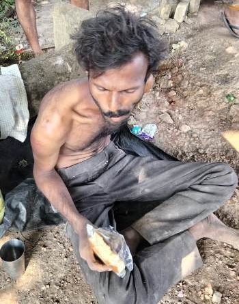 ବିକଳାଙ୍ଗ ଯୁବକଙ୍କୁ ଚାରିଜଣ ଯୁବକଙ୍କ ନିସ୍ତୁକ ମାଡ଼,ଗୁରୁତର ଯୁବକଙ୍କୁ ଜିଲ୍ଲା ମୁଖ୍ୟ ଚିକିତ୍ସାଳୟରେ ଭର୍ତ୍ତି