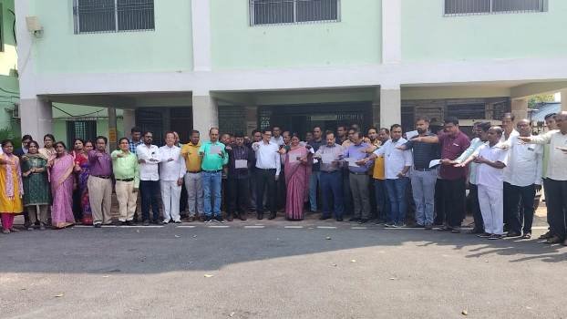 ରାଷ୍ଟ୍ରୀୟ ଏକତା ଦିବସ ଉପଲକ୍ଷେ ଜିଲ୍ଲାପାଳଙ୍କ କାର୍ଯ୍ୟାଳୟରେ ଶପଥ ପାଠ କାର୍ଯ୍ୟକ୍ରମ