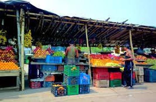 ଯୁବକ ଙ୍କ ମୃତ୍ୟୁ ପରେ ଚେତା ପଶିଲା ରାସ୍ତା ପାଶ୍ଵ ରେ ପରିବା ମାର୍କେଟ ବନ୍ଦ