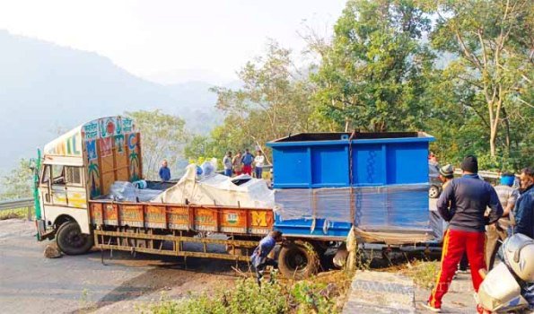 ଗାଜଲବାଡ଼ି ଘାଟିରେ ଅଟକିଲା ଭାରୀଯାନ: ରାଜପଥ ସମ୍ପ୍ରସାରଣ ପାଇଁ ବିଭିନ୍ନ ମହଲରୁ ଦାବୀ