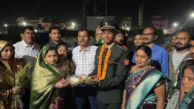 ଲେଫ୍ଟନାଣ୍ଟ କିଷାନ ଖଣ୍ଡୁଆଳ ଙ୍କୁ ଭଞ୍ଜନଗର ଠାରେ ବିପୁଳ ସ୍ୱାଗତ