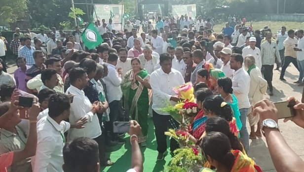 ବିଜେଡି କର୍ମକର୍ତ୍ତାଙ୍କୁ ମନ୍ତ୍ର ଦେଲେ ପର୍ଯ୍ୟବେକ୍ଷକ