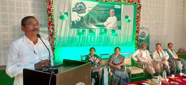 ଛତ୍ରପୁର ମହିଳା ଉଚ୍ଚ ମାଧ୍ୟମିକ ବିଦ୍ୟାଳୟ ର "ଯୁବ ଓଡିଶା ଓ ନବୀନ ଓଡିଶା "କାର୍ଯ୍ୟକ୍ରମ ଉଦଯାପିତ