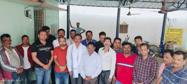 ଛତ୍ରପୁର ପ୍ରେସ କ୍ଳବର ଅତିରିକ୍ତଗୃହ ନିର୍ମାଣ ନିମନ୍ତେ ଭୂମିପୂଜା କଲେ ସ୍ଥାନୀୟ ବିଧାୟକ