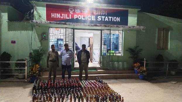 ଅବକାରୀ ବିଭାଗର କାର୍ଯ୍ୟ କରୁଛି ପୁଲିସ ପ୍ରଶାସନ