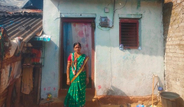 ଆବାସ ଯୋଜନାରେ ଘରଟିଏ ପାଇବାକୁ ହନ୍ତସନ୍ତ